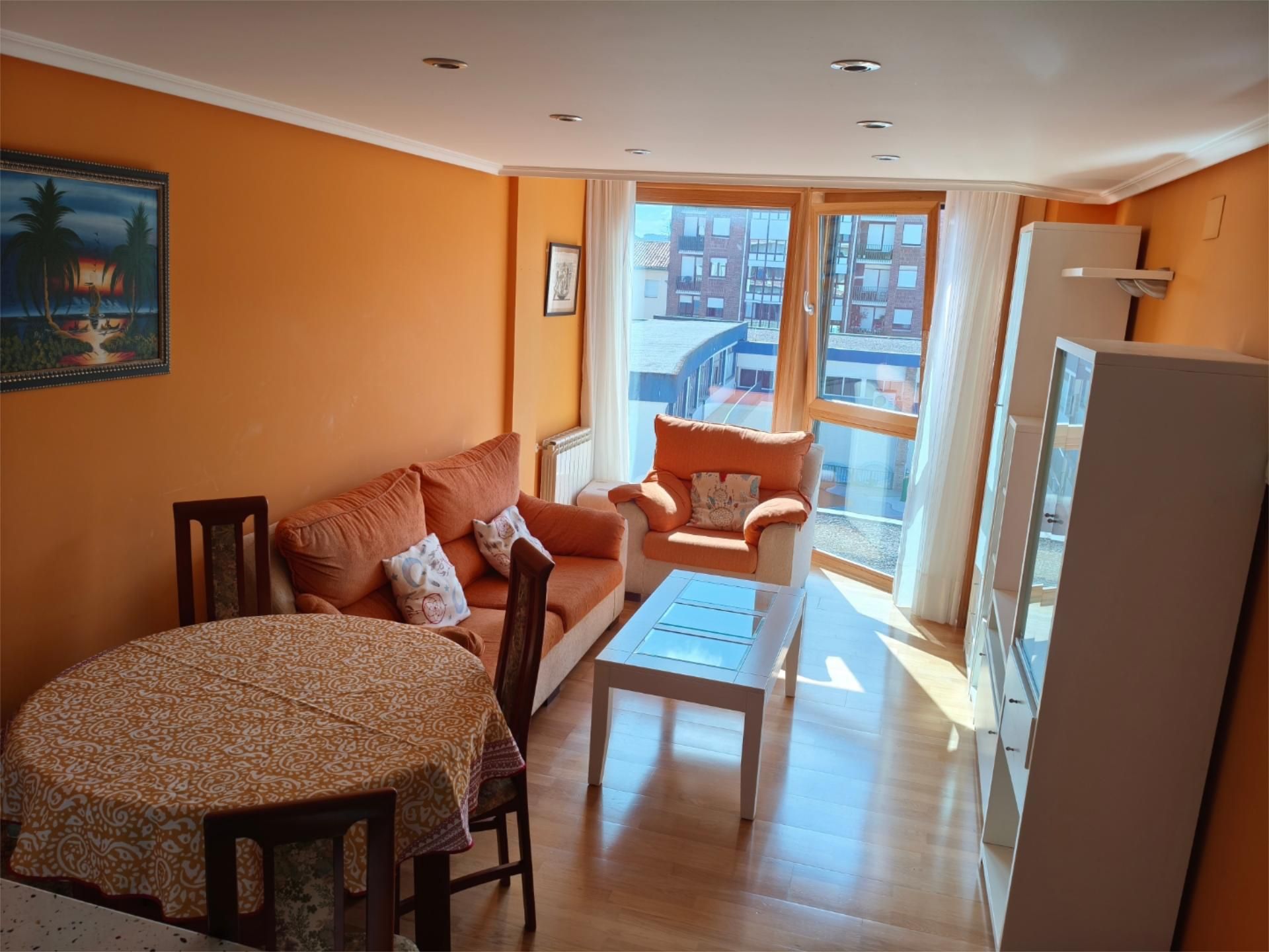 Sala de estar de Piso en venta en Santoña con Balcón