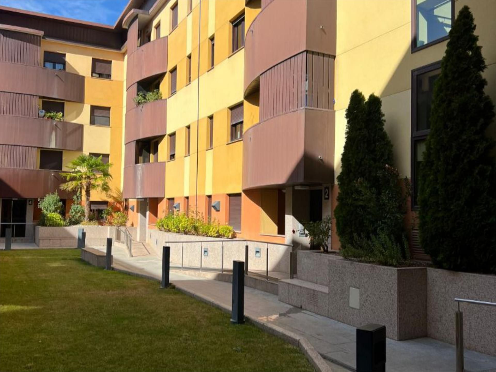 Exterior view of Flat to share in Leganés  with Air Conditioner, Heating and Private garden