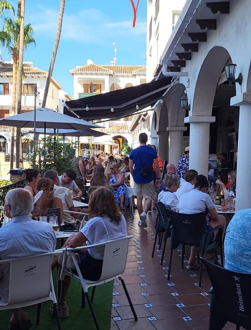 Vista exterior de Local de lloguer en Orihuela amb Moblat