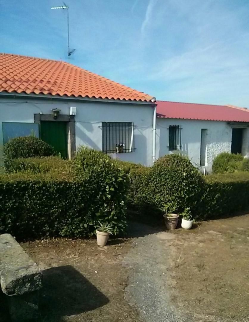 Vista exterior de Pis en venda en El Cubo de Don Sancho  amb Jardí privat, Moblat i Rentadora