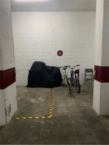 Garaje en Alquiler en La Calzada - La Florida