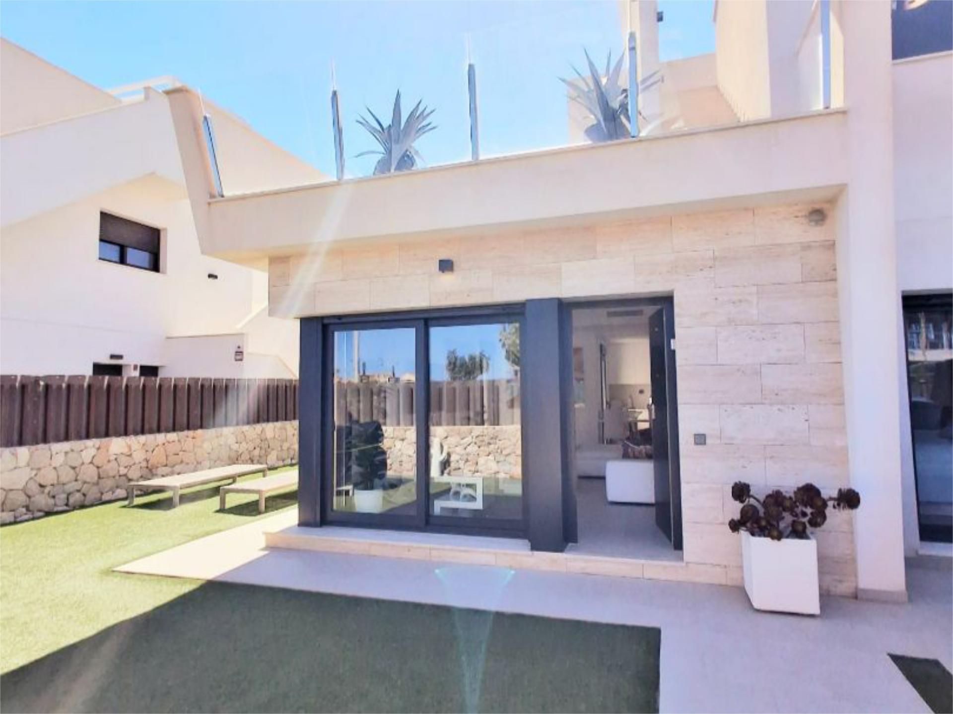 Exterior view of Flat for sale in Pilar de la Horadada  with Air Conditioner, Heating and Private garden
