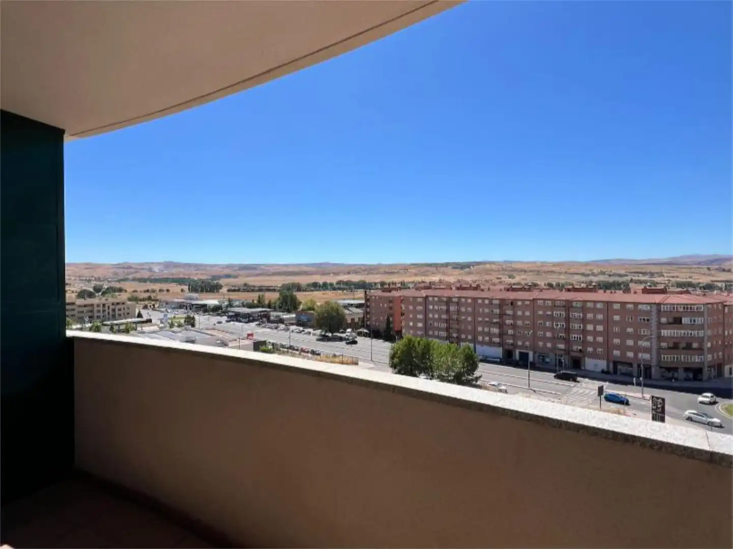 Piso en venta en Calle de Manuel Gómez Moreno, 2, Universidad Habitación de Piso en venta en Ávila Capital con Terraza