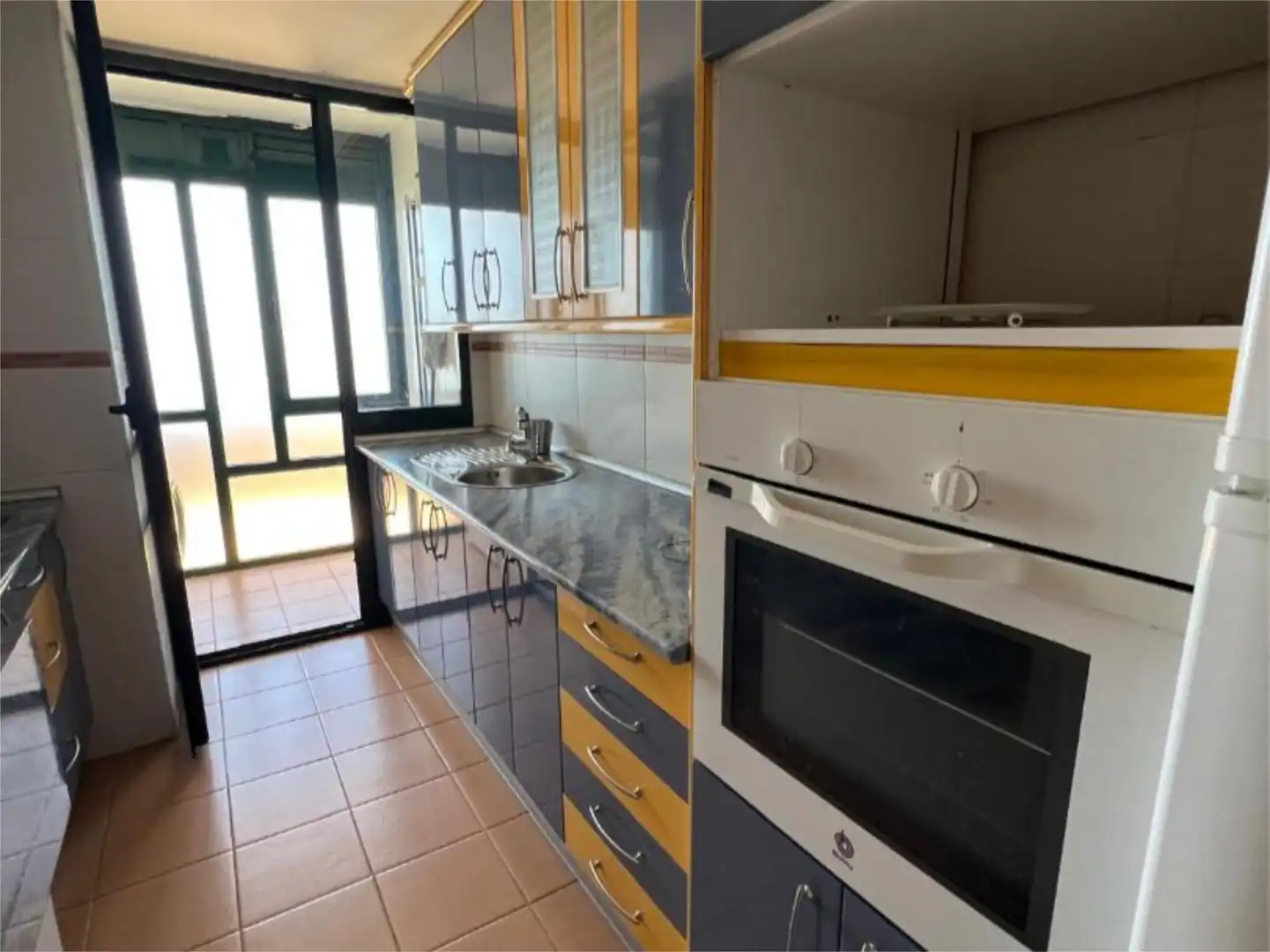 Piso en venta en Calle de Manuel Gómez Moreno, 2, Universidad Cocina de Piso en venta en Ávila Capital con Terraza