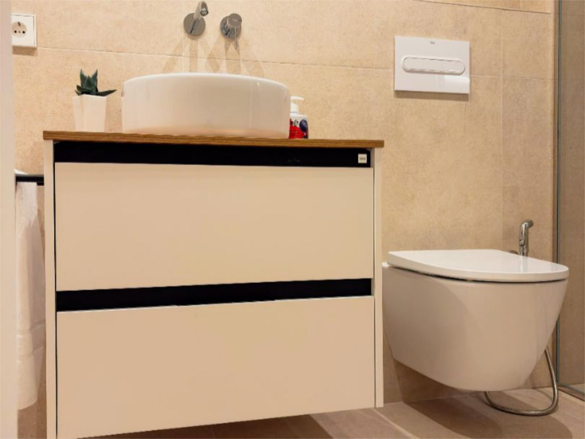 Bathroom of Flat to rent in Dénia  with Air Conditioner and Balcony