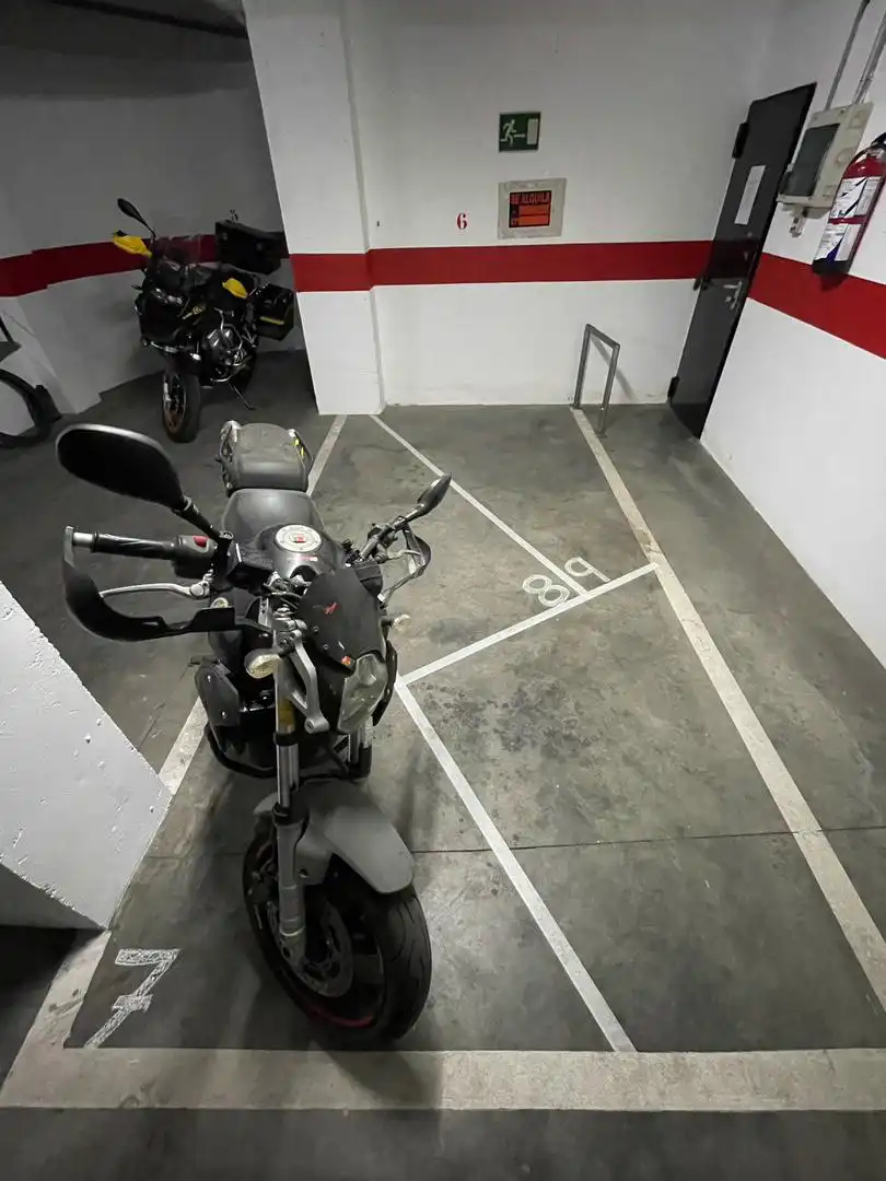 Parkplatz von Garage zur Miete in Badajoz
