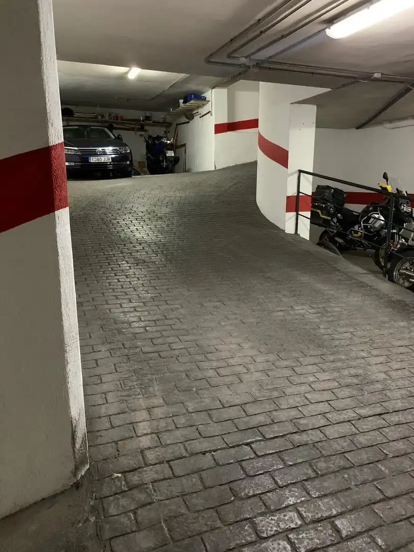 Parkplatz von Garage zur Miete in Badajoz