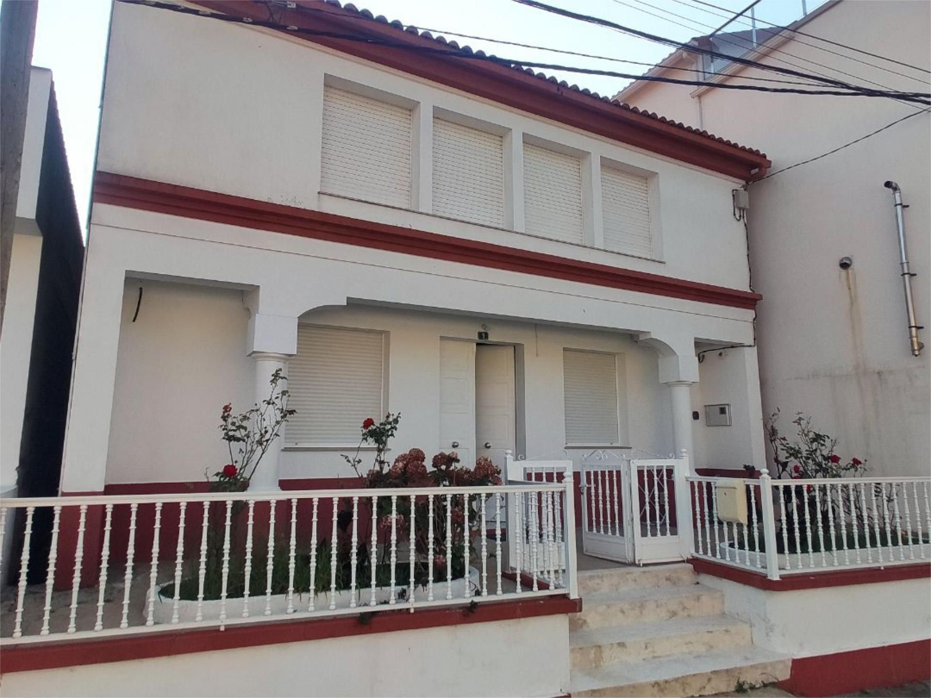 Exterior view of House or chalet to rent in Muros  with Heating, Private garden and Parquet flooring