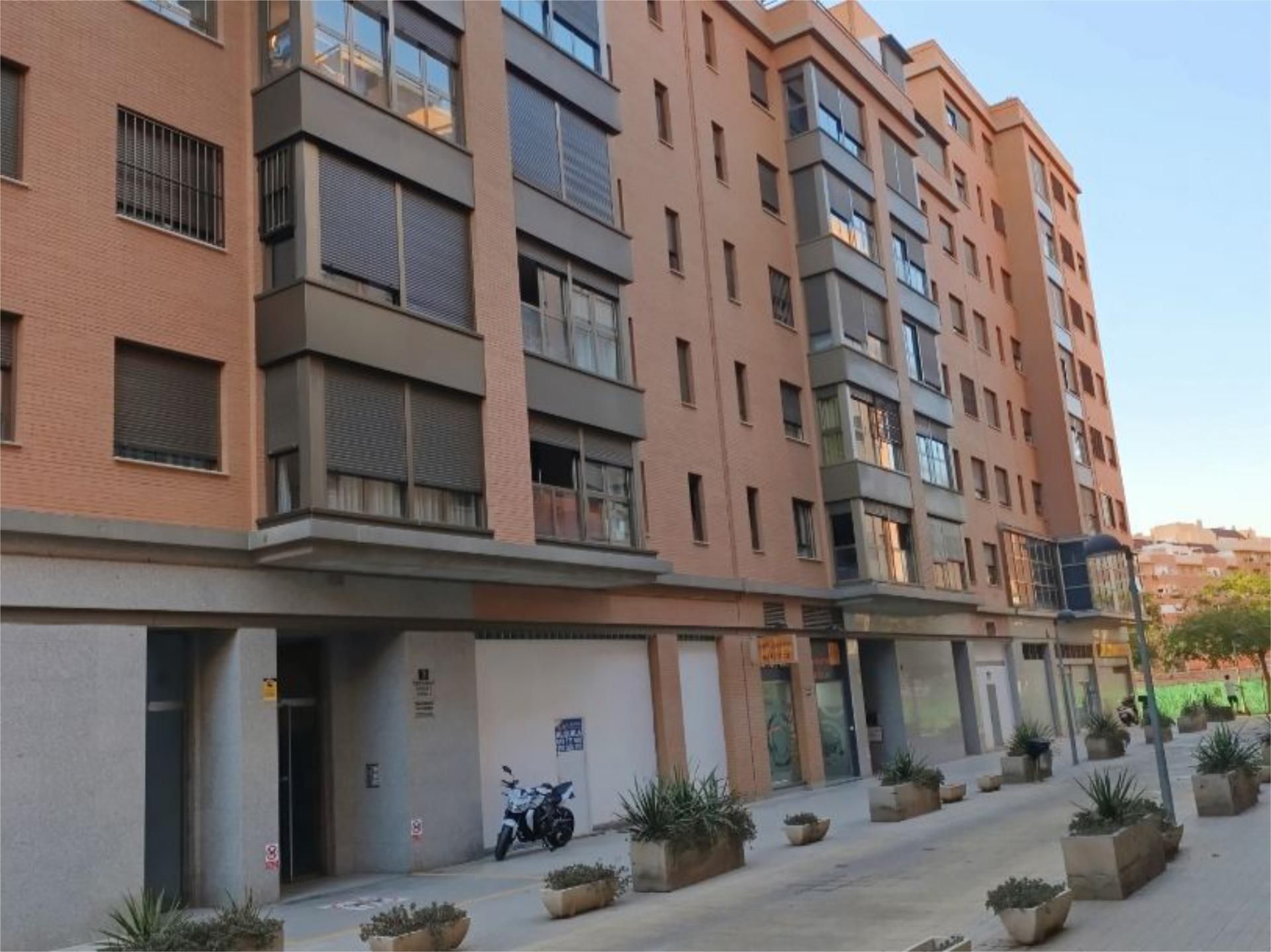 Vista exterior de Piso de alquiler en  Almería Capital con Aire acondicionado, Calefacción y Parquet