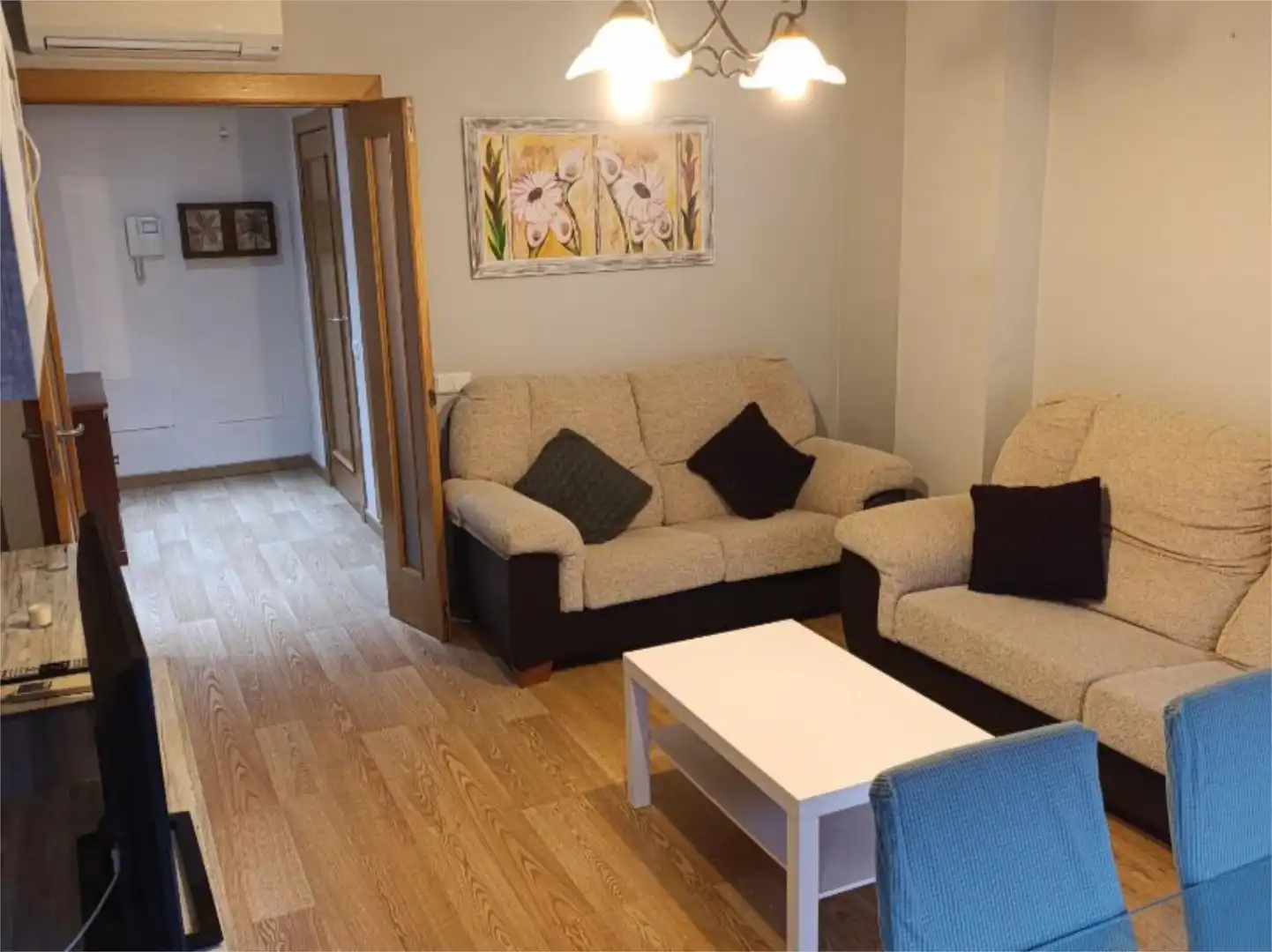 Pis de lloguer a Calle Madroño, 5, Ciudad Jardín - Tagarete - El Zapillo Sala d'estar de Pis de lloguer en Almería amb Aire condicionat, Calefacció i Parquet