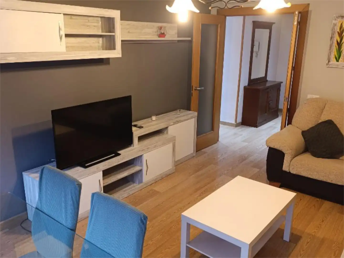 Pis de lloguer a Calle Madroño, 5, Ciudad Jardín - Tagarete - El Zapillo Sala d'estar de Pis de lloguer en Almería amb Aire condicionat, Calefacció i Parquet