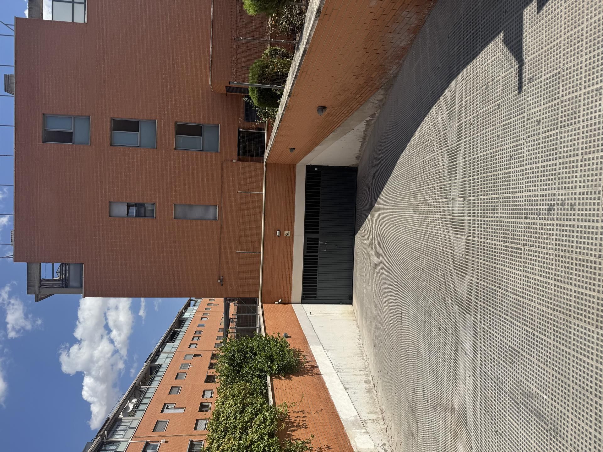 Vista exterior de Garatge de lloguer en Getafe