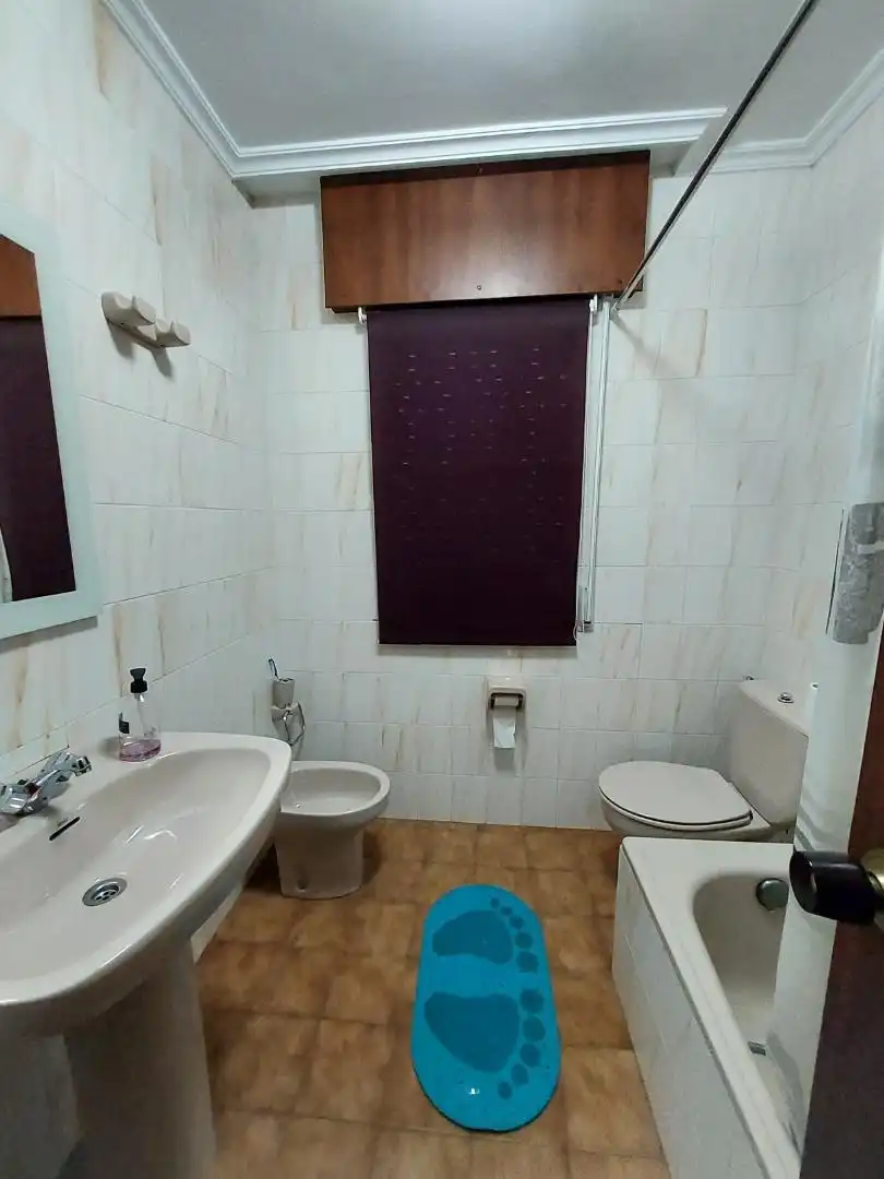 Piso en venta en Rua Progreso, 42, Silleda Baño de Piso en venta en Silleda con Trastero, Amueblado y Balcón