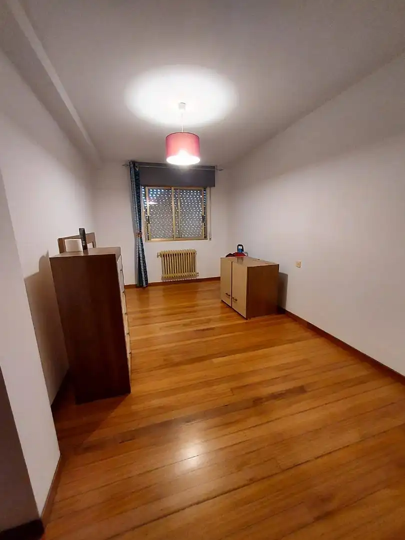 Piso en venta en Rua Progreso, 42, Silleda Habitación de Piso en venta en Silleda con Trastero, Amueblado y Balcón