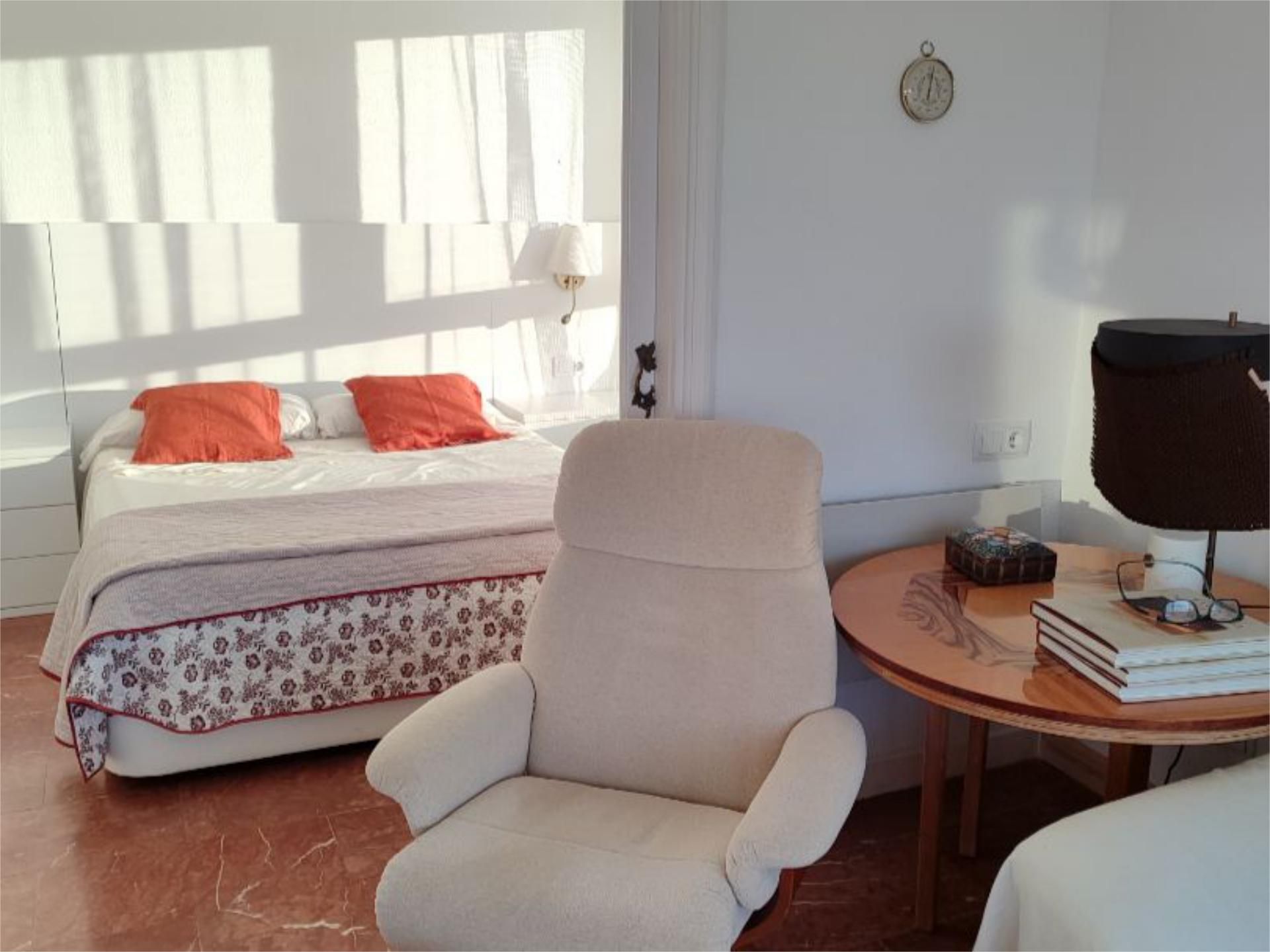 Habitación de Apartamento de alquiler en Cambrils con Aire acondicionado y Balcón