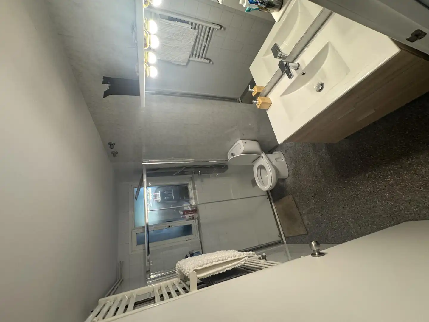 Bathroom of Flat for share in Mollet del Vallès  with Heating, Furnished and Community parking