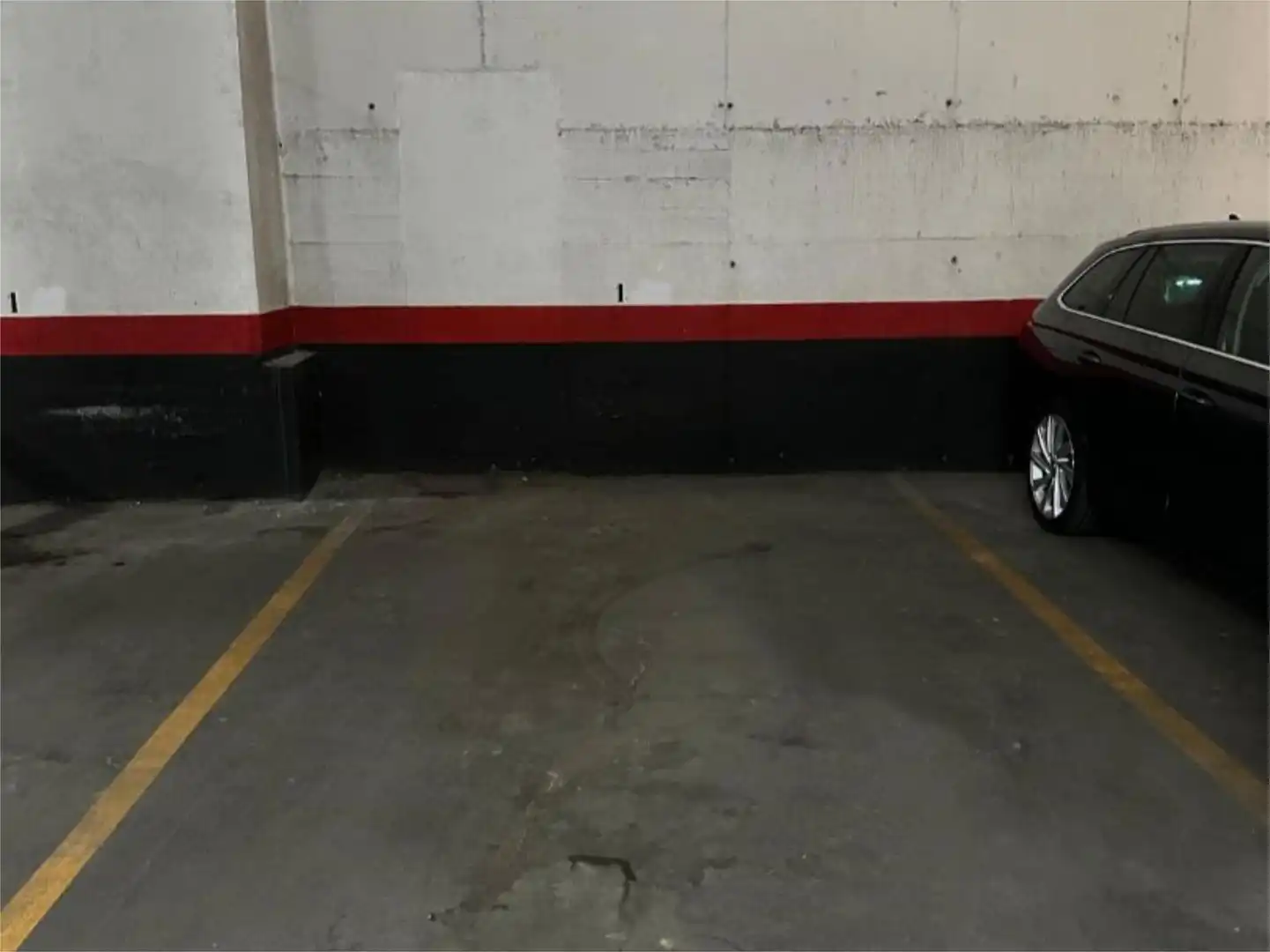 Garage for rent in Calle de Paradinas, 21, Imperial Parking of Garage for rent in Madrid