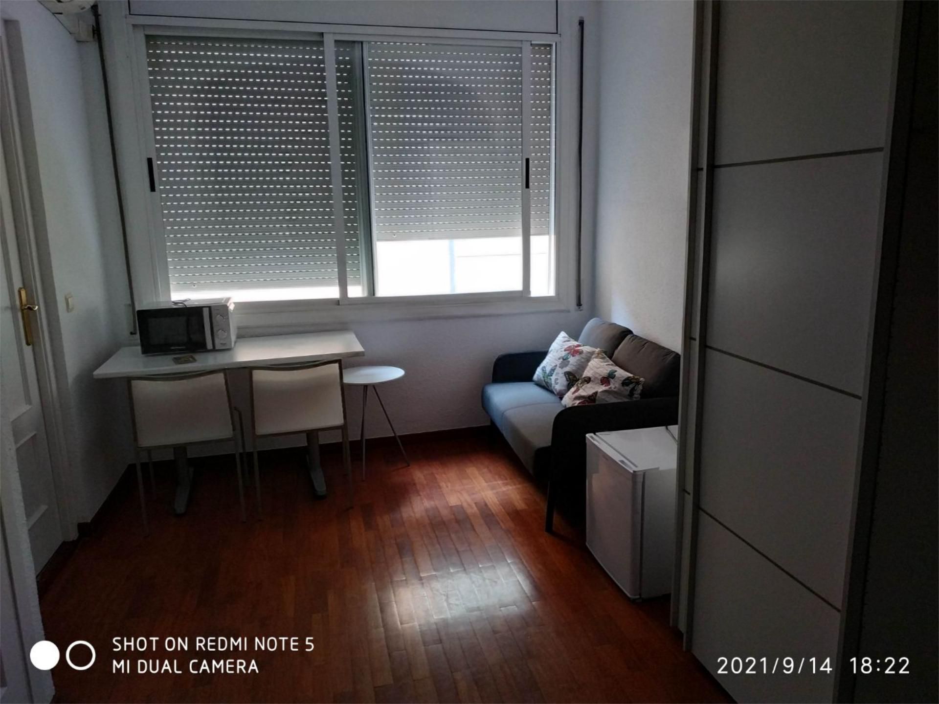 Estudi per a compartir a Carrer del Doctor Ullés, 95, Ca n'Aurell