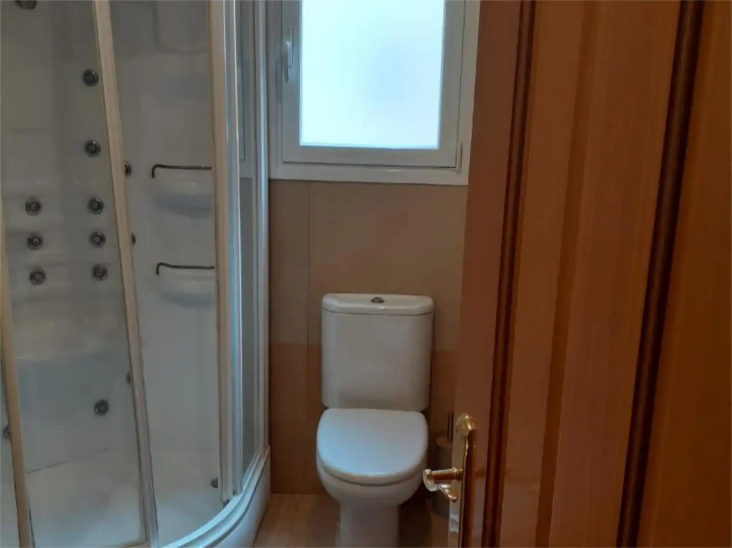 Badezimmer von Wohnung zur Miete in Cuenca mit Heizung, Parkett und Schwimmbad