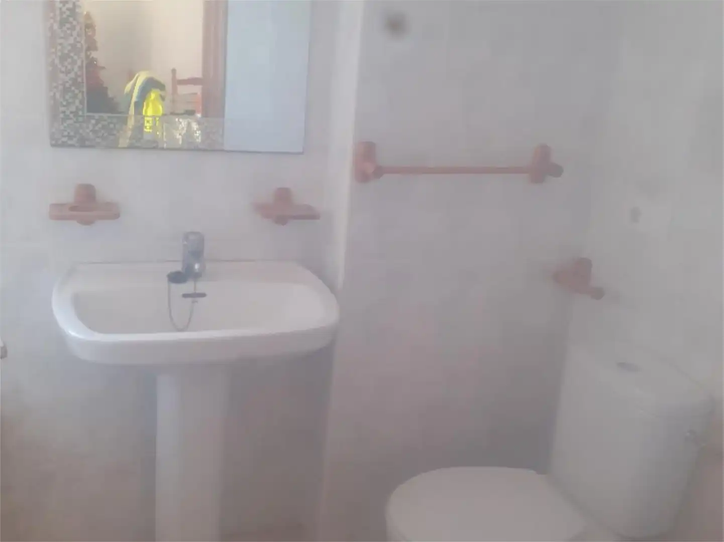 Pis en venda a Avenida Costa Blanca, 10, Los Arenales del Sol Bany de Pis en venda en Elche / Elx amb Aire condicionat, Calefacció i Jardí privat