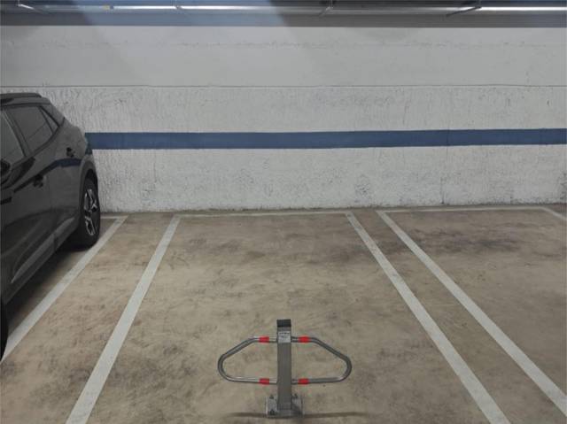 Garaje en Alquiler en Plaça Castella, 6 en Riera Seca