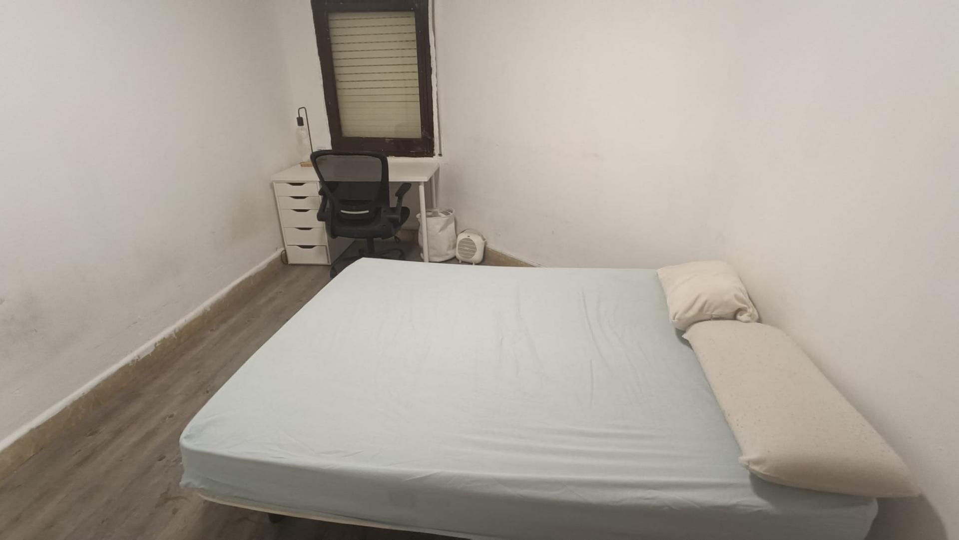 Flat to share in Carrer de la Cultura, 72, Riu Sud