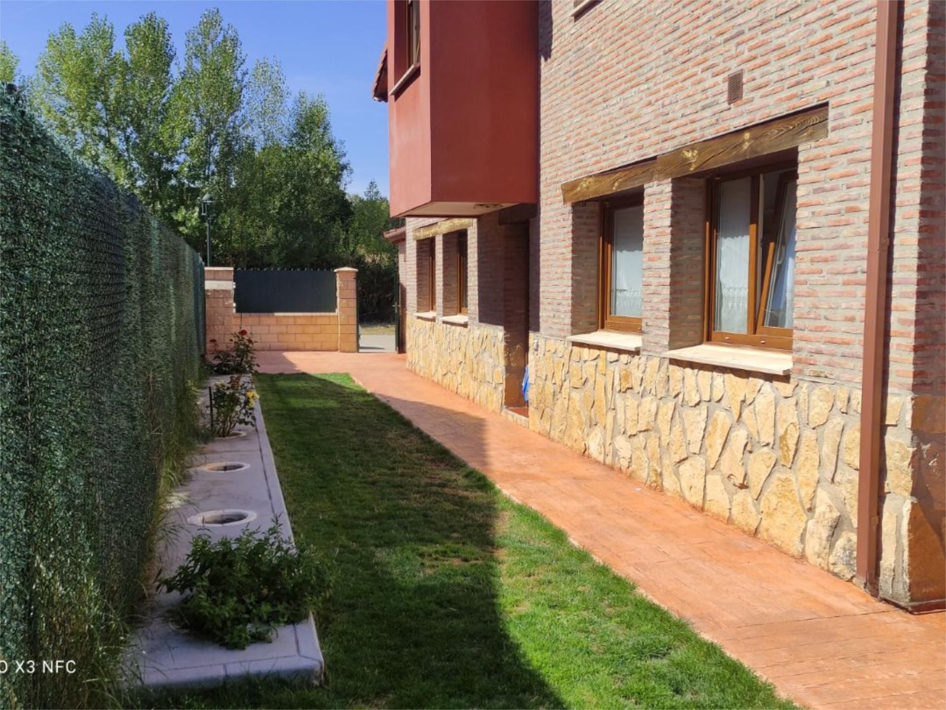 Garden of Single-family semi-detached to rent in Valdorros  with Heating, Private garden and Parquet flooring