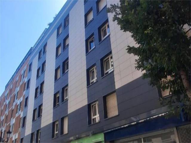 Piso en Venta en Calle de Víctor Sáenz, 6 en El Cristo