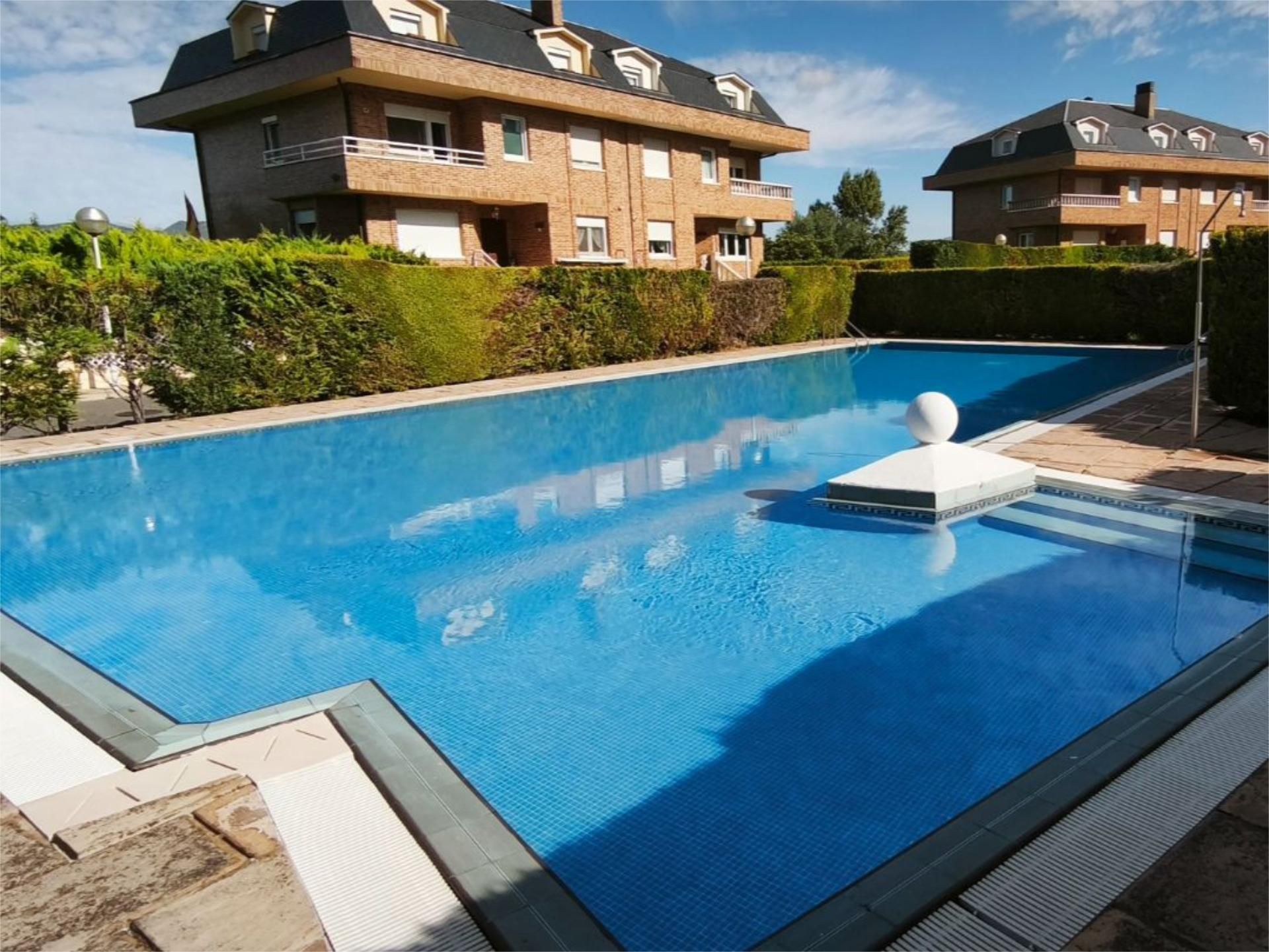 Piscina de Casa o chalet en venta en Haro con Terraza, Piscina y Balcón