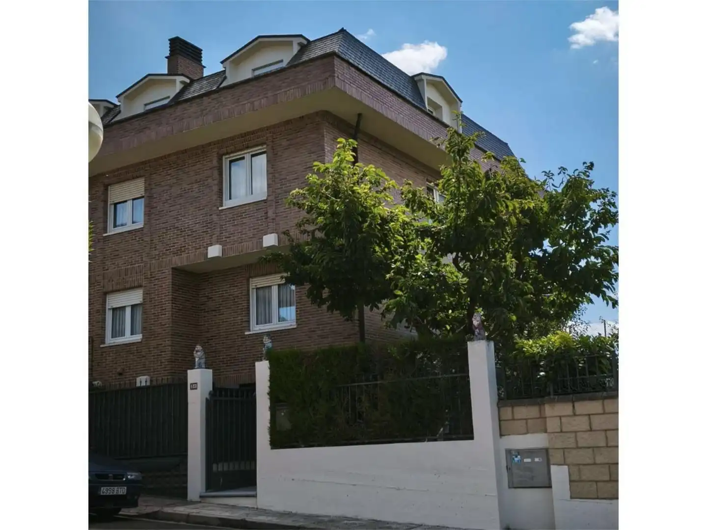 Casa o chalet en venta en Calle Terrero, 2, Haro Vista exterior de Casa o chalet en venta en Haro con Terraza, Piscina y Balcón