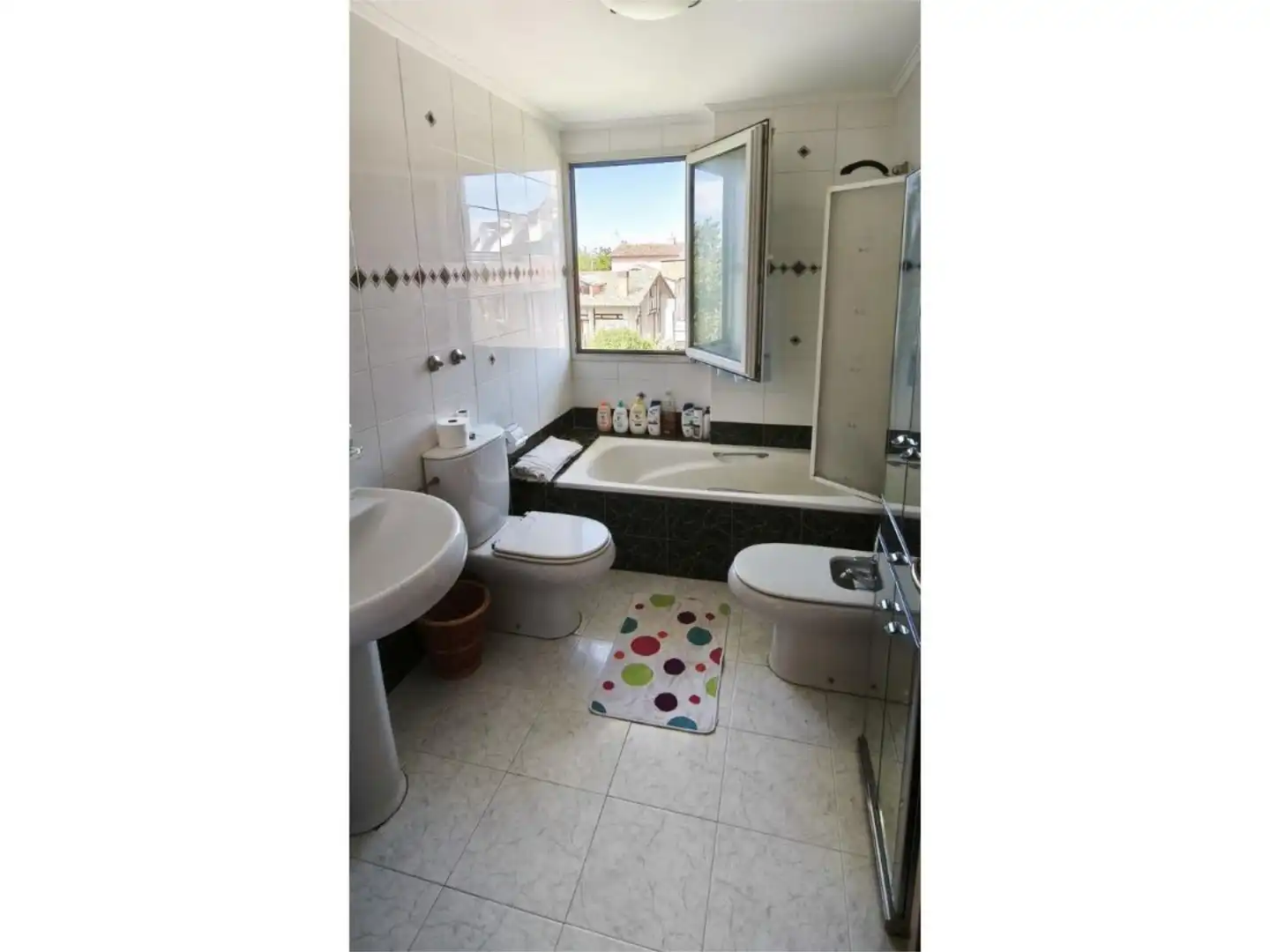 Casa o chalet en venta en Calle Terrero, 2, Haro Baño de Casa o chalet en venta en Haro con Terraza, Piscina y Balcón