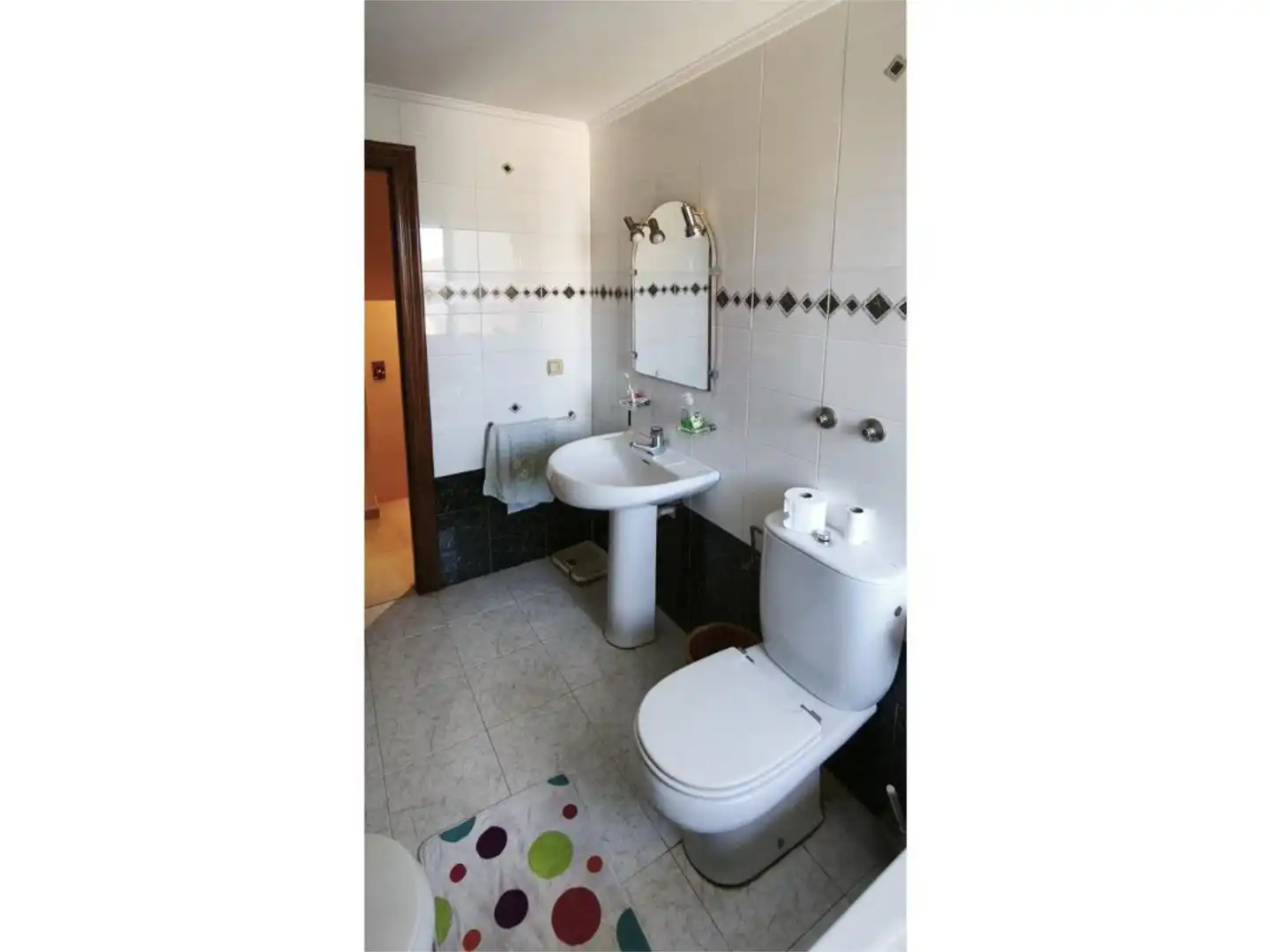 Casa o chalet en venta en Calle Terrero, 2, Haro Baño de Casa o chalet en venta en Haro con Terraza, Piscina y Balcón
