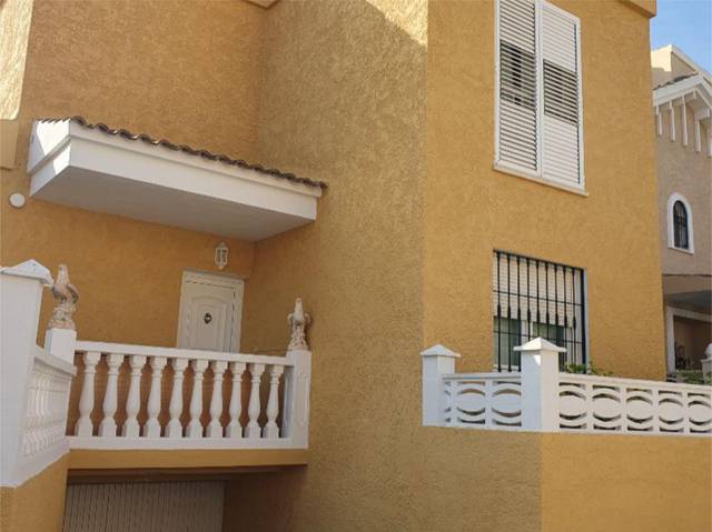 Piso en Alquiler en Carrer Antonio Saura, 14 en Varadero