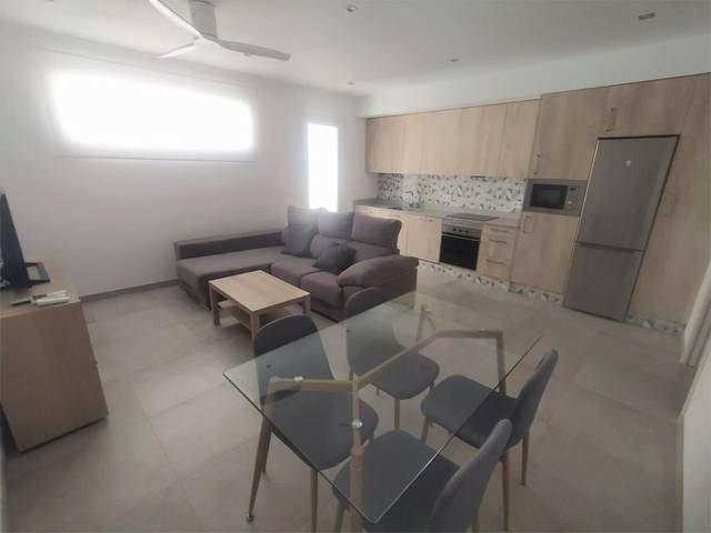 Piso en Alquiler en Calle San Francisco, 35 en Fuentes de Andalucía