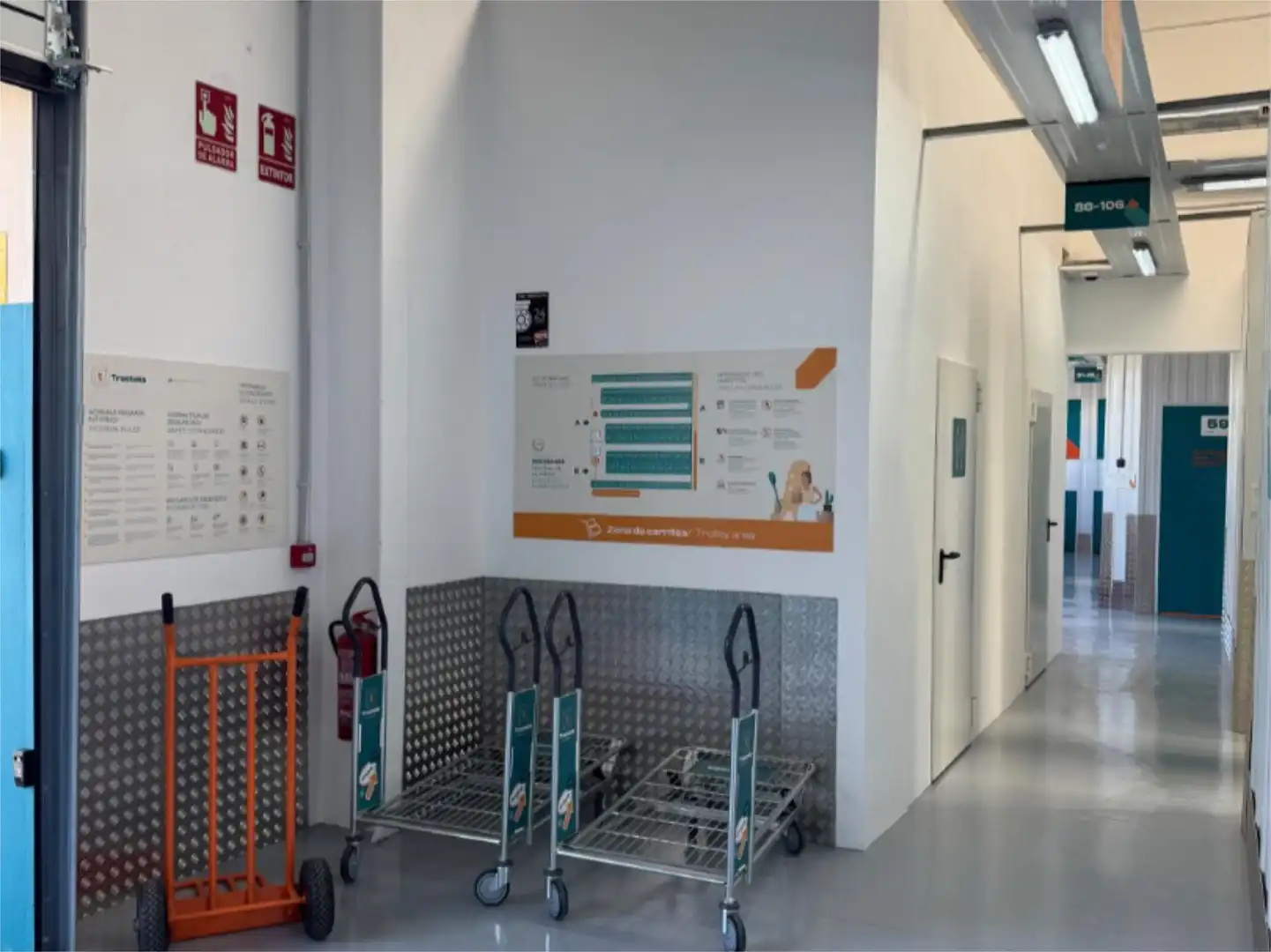 Trastero de alquiler en Avenida Delfina Viudes, 42, Parque Acuático - Sector 25 Trastero de alquiler en Torrevieja
