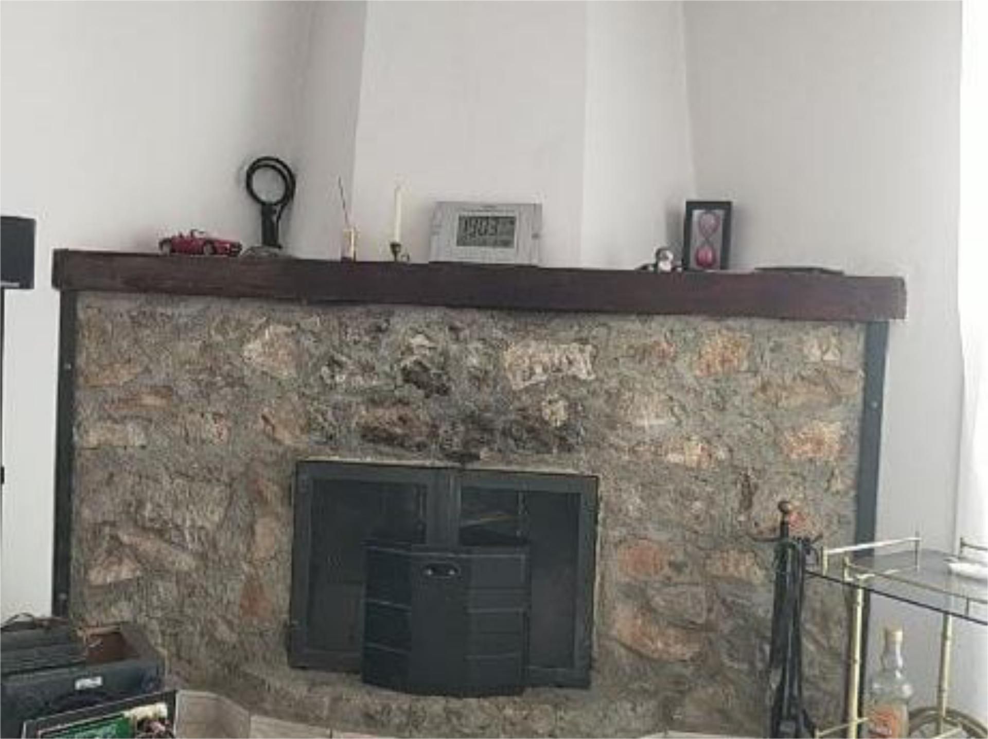 Sala d'estar de Casa o xalet per a compartir en Vallirana amb Calefacció, Jardí privat i Terrassa