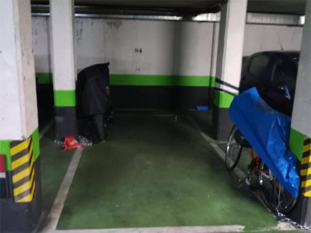 Garaje en Alquiler en Avenida de Pablo Neruda, 81 en Palomeras Bajas