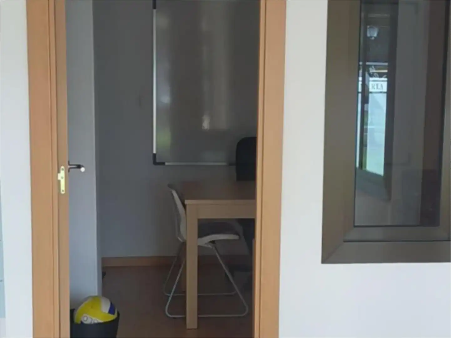 Commercial properties for sale in Carretera de la Estación, 21, San Claudio - Trubia - Las Caldas Commercial properties for sale in Oviedo with Heating and Furnished