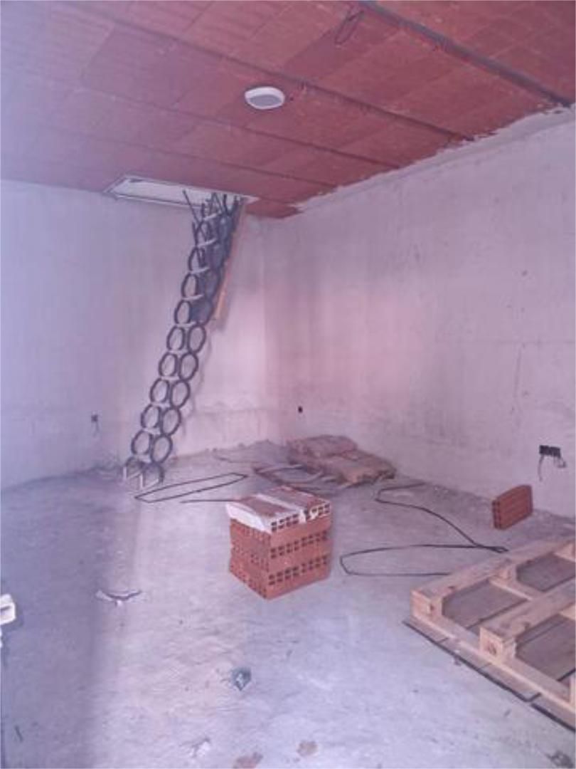 Box room to rent in  Madrid Capital