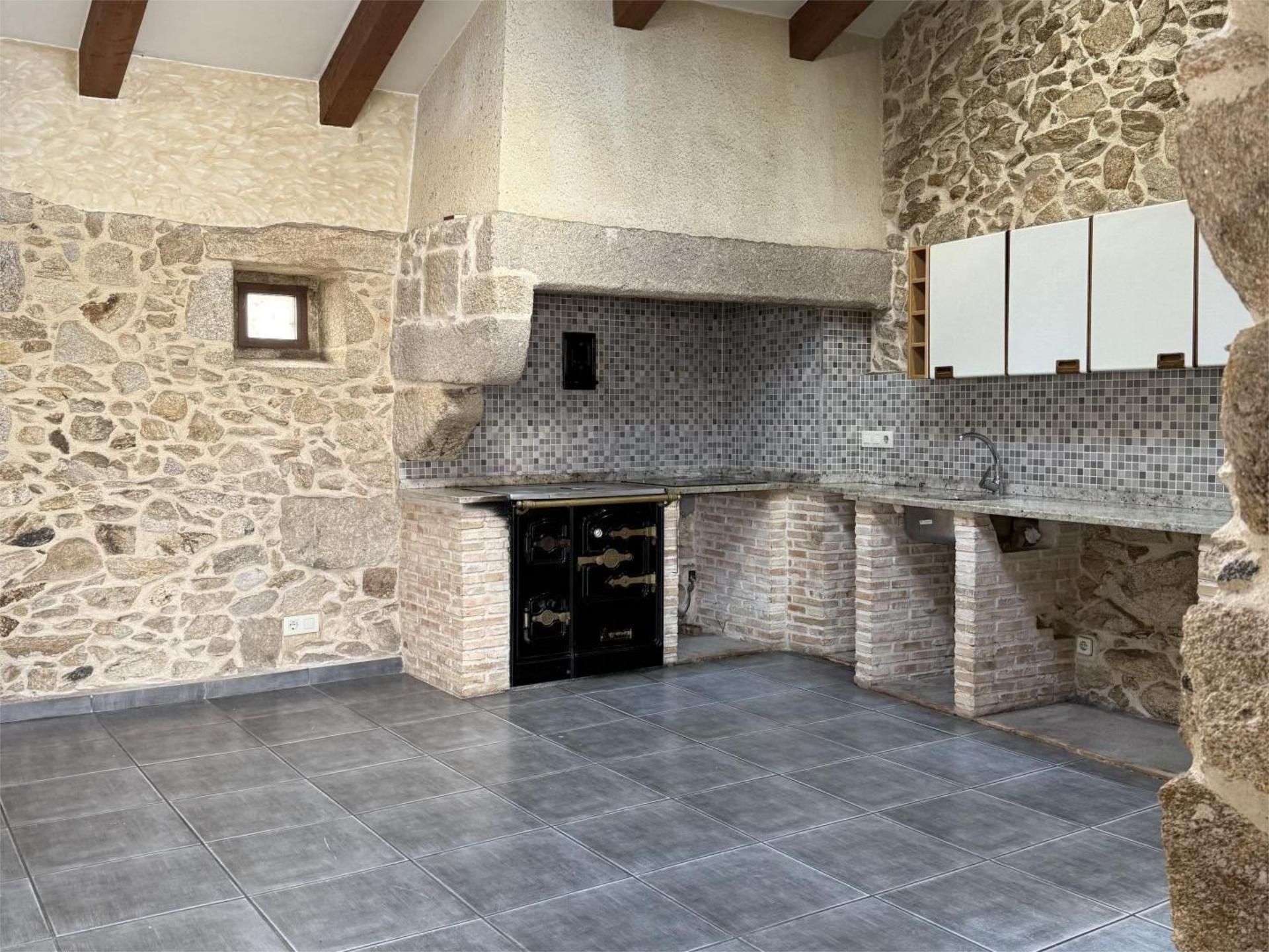 Kitchen of Flat to rent in A Guarda    with Private garden, Terrace and Balcony