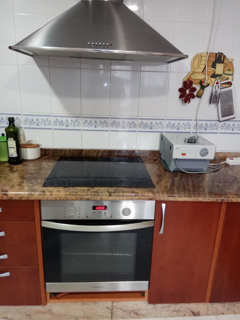 Cuina de Casa o xalet en venda en  Jaén Capital amb Aire condicionat, Calefacció i Traster