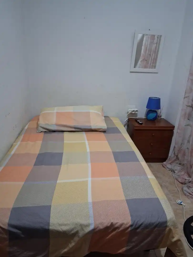 Dormitori de Pis per a compartir en Castellón de la Plana / Castelló de la Plana amb Terrassa, Moblat i Forn