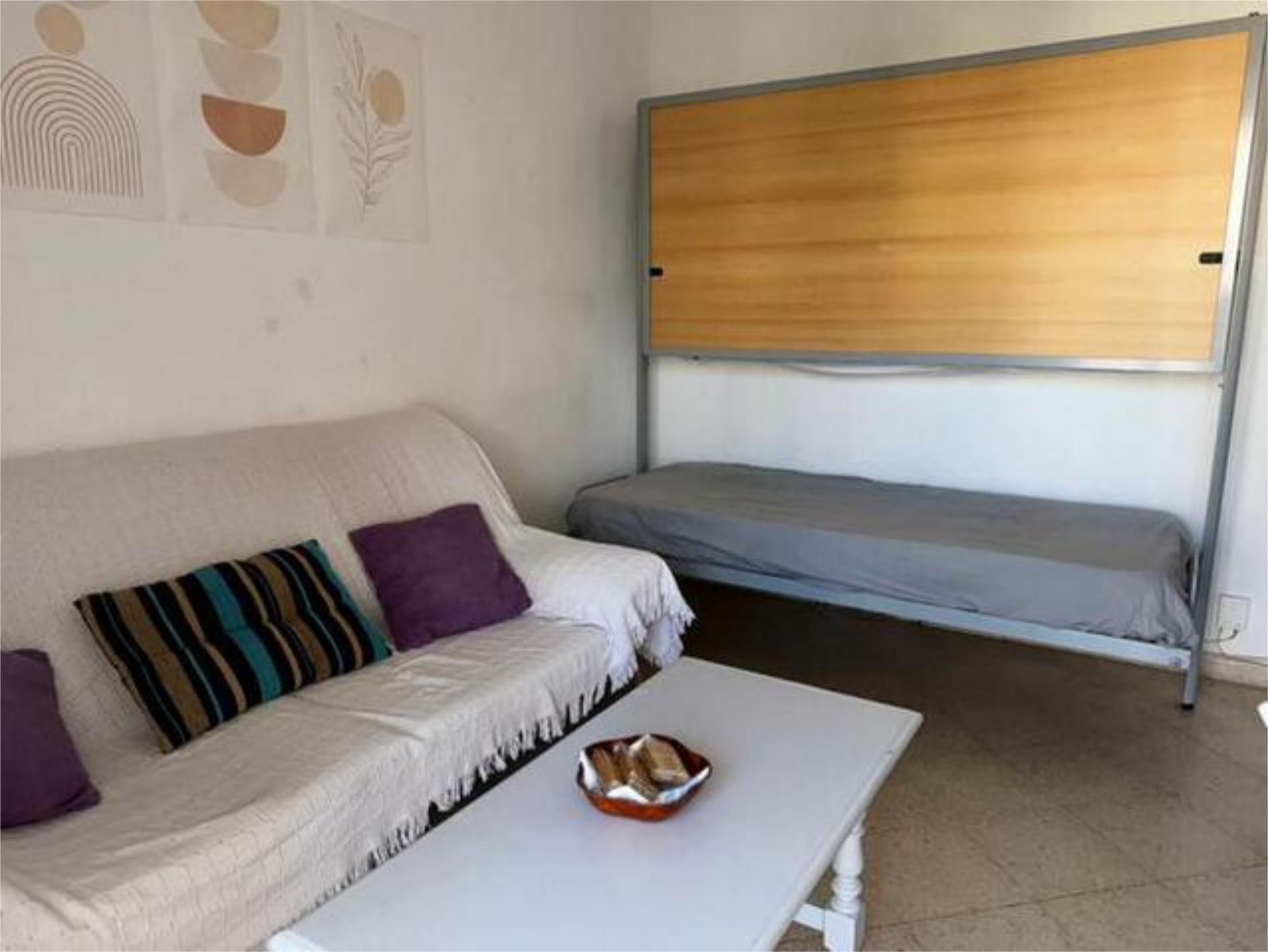 Habitación de Apartamento de alquiler en Salobreña con Jardín privado, Terraza y Piscina