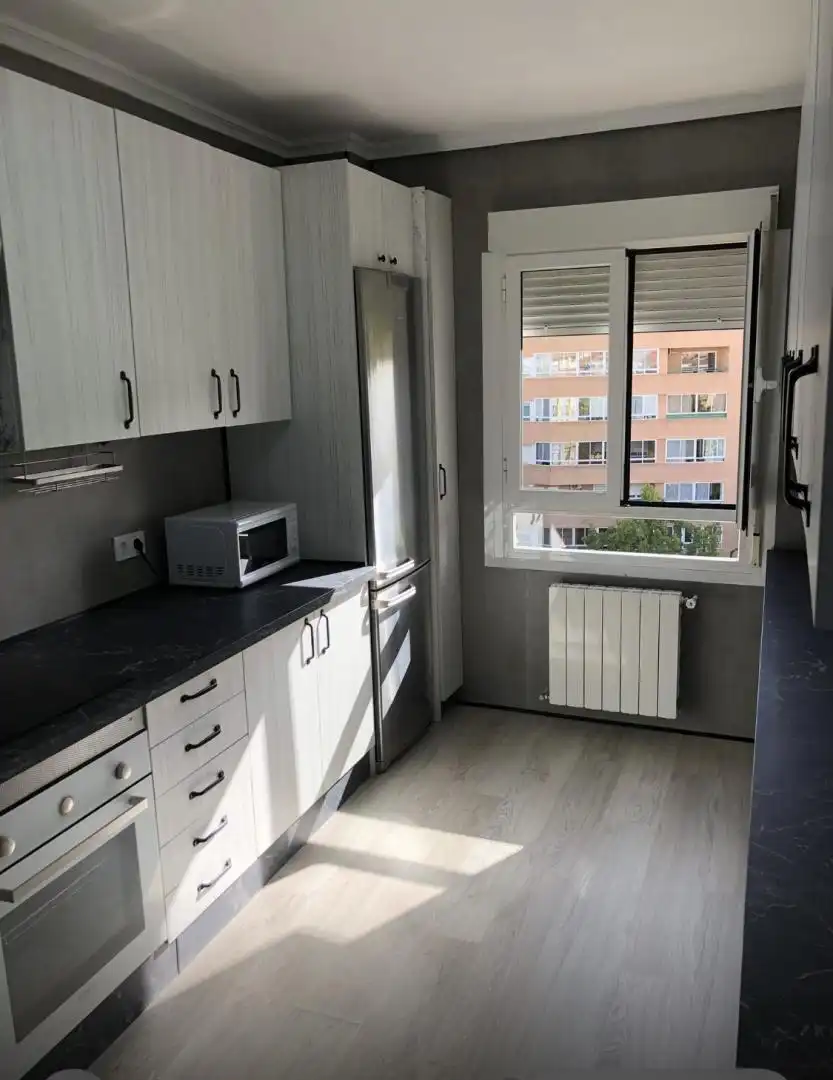 Kitchen of Flat for share in Albacete  with Air Conditioner, Heating and Parquet flooring