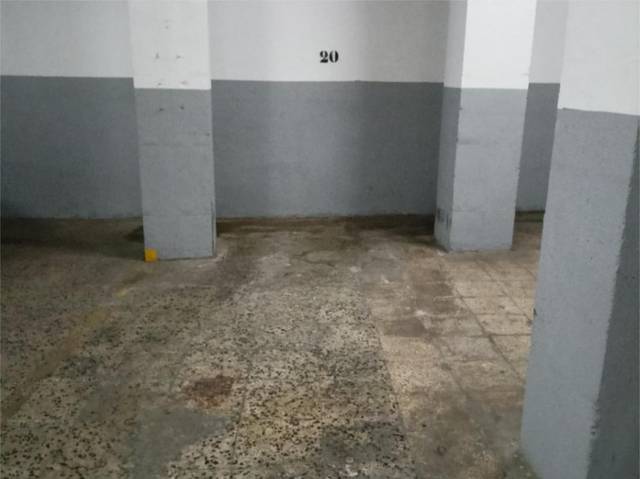 Garaje en Alquiler en Calle de Alozaina, 28 en Santa Cristina - San Rafael