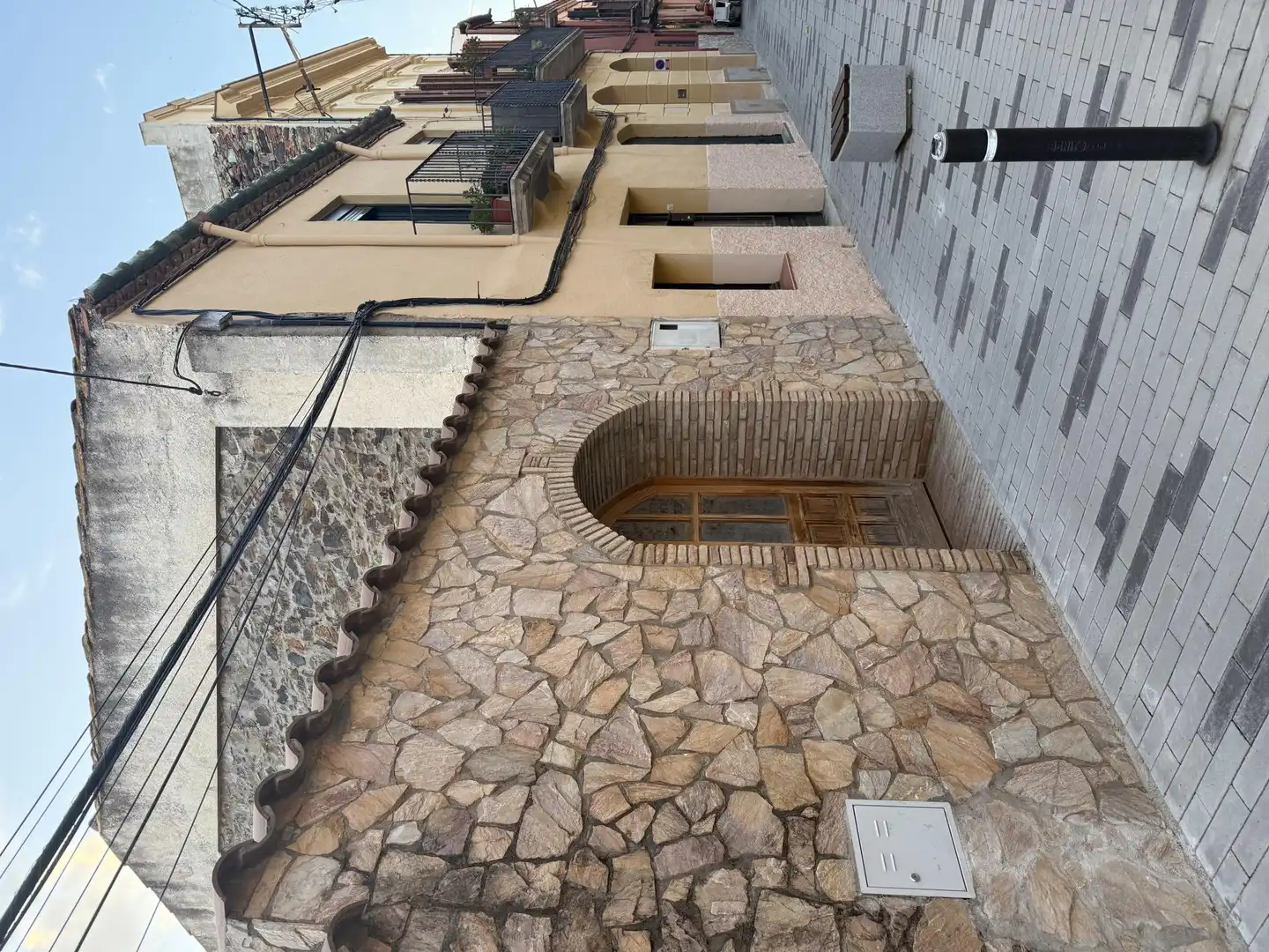 Local de alquiler en Carrer Gran, 7, Garriguella Vista exterior de Local de alquiler en Garriguella