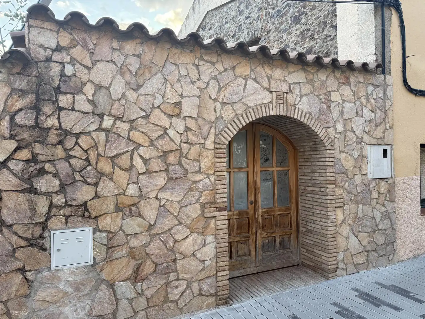 Local de alquiler en Carrer Gran, 7, Garriguella Vista exterior de Local de alquiler en Garriguella