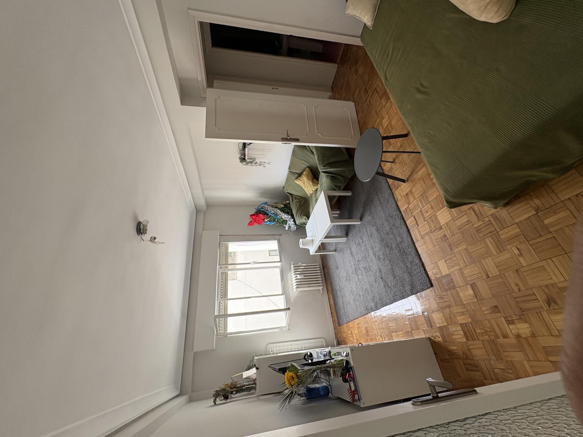 Living room of Flat to share in  Madrid Capital  with Heating, Parquet flooring and Terrace
