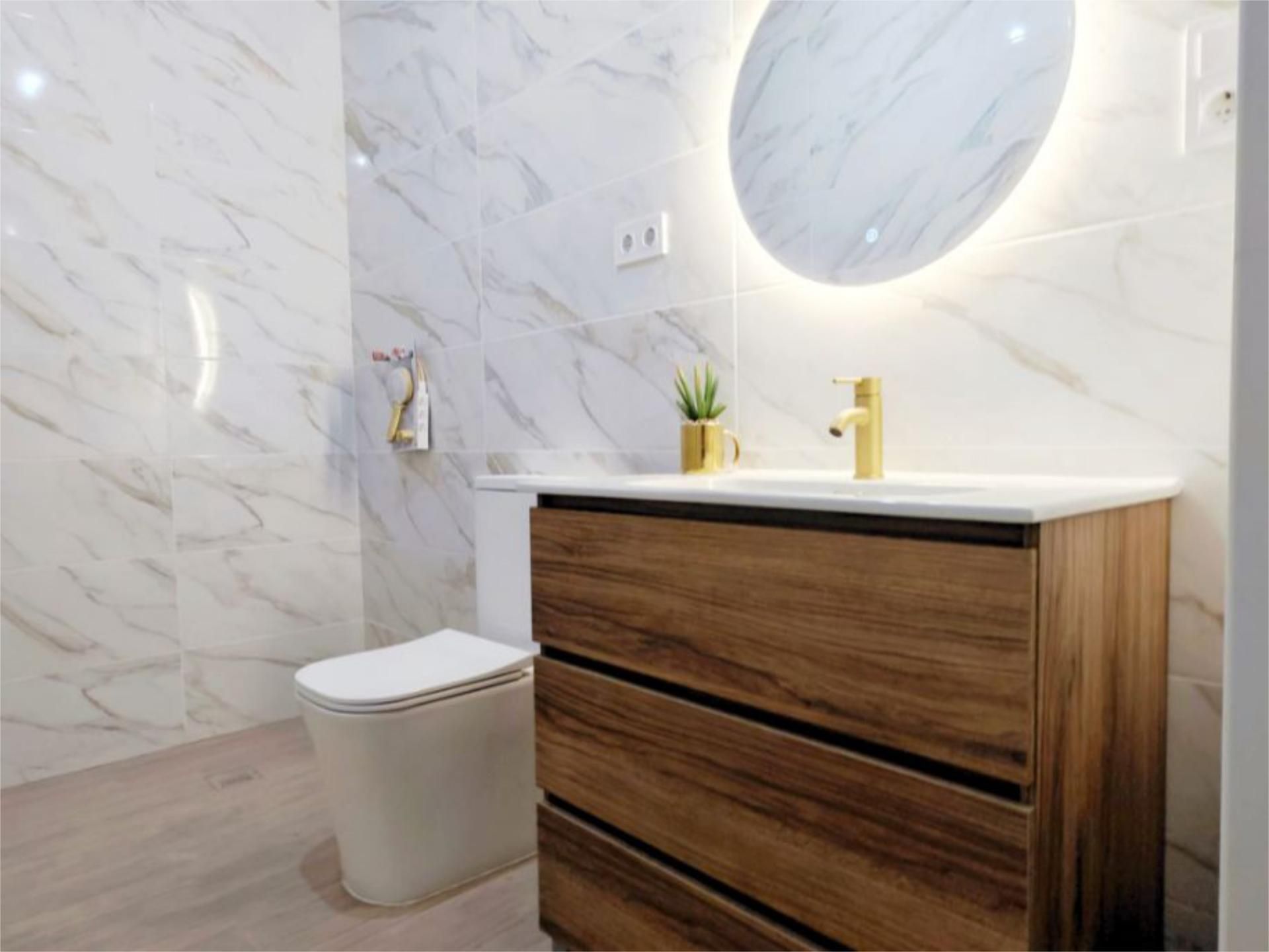 Bathroom of Flat for sale in Benaguasil  with Terrace