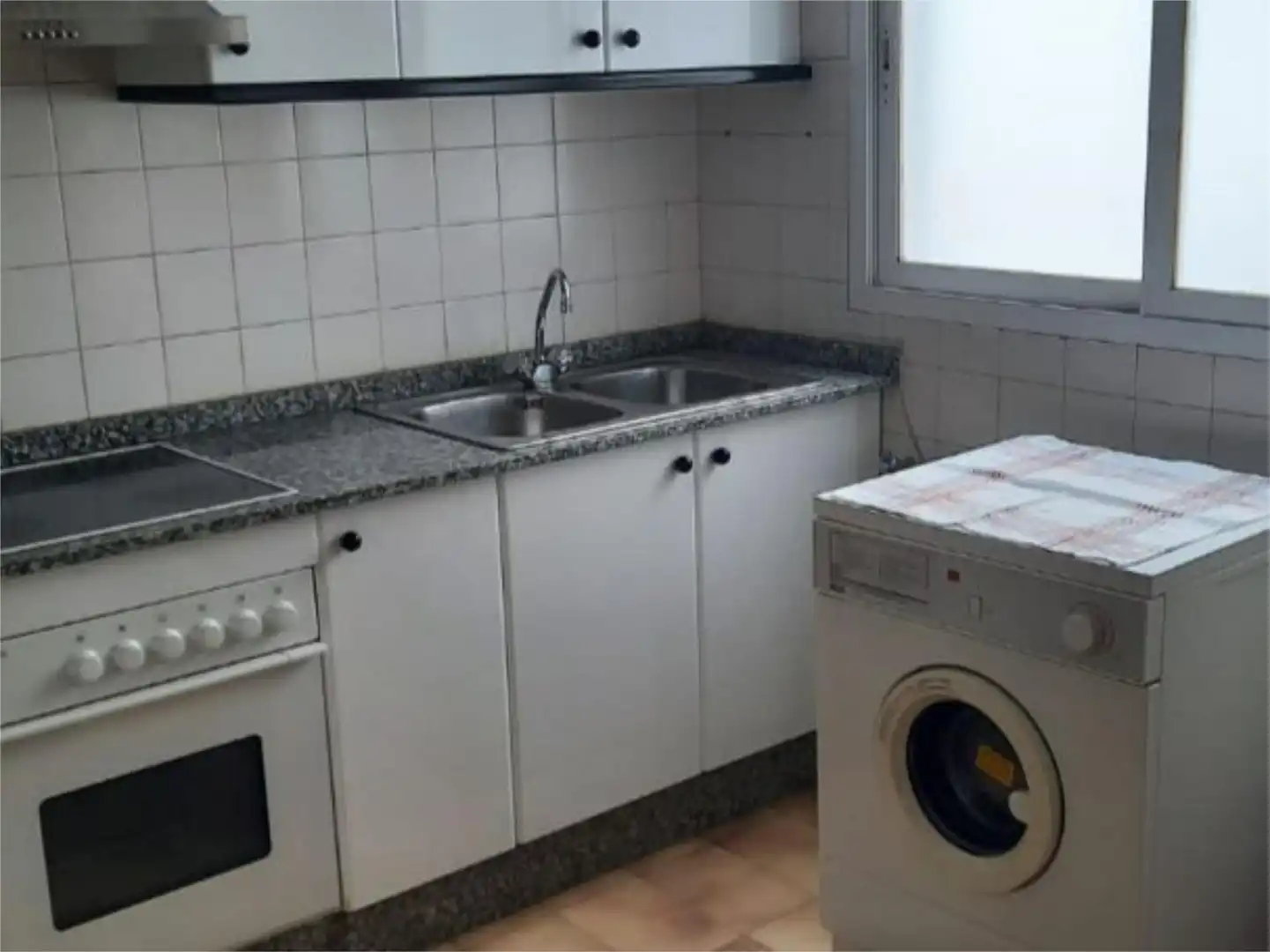 Pis en venda a Avenida Huertas del Sacramento, 7, Centro Cuina de Pis en venda en Ponferrada amb Calefacció, Parquet i Terrassa